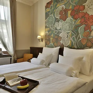 https://hotel-amber-design.krakowhotelspoland.com